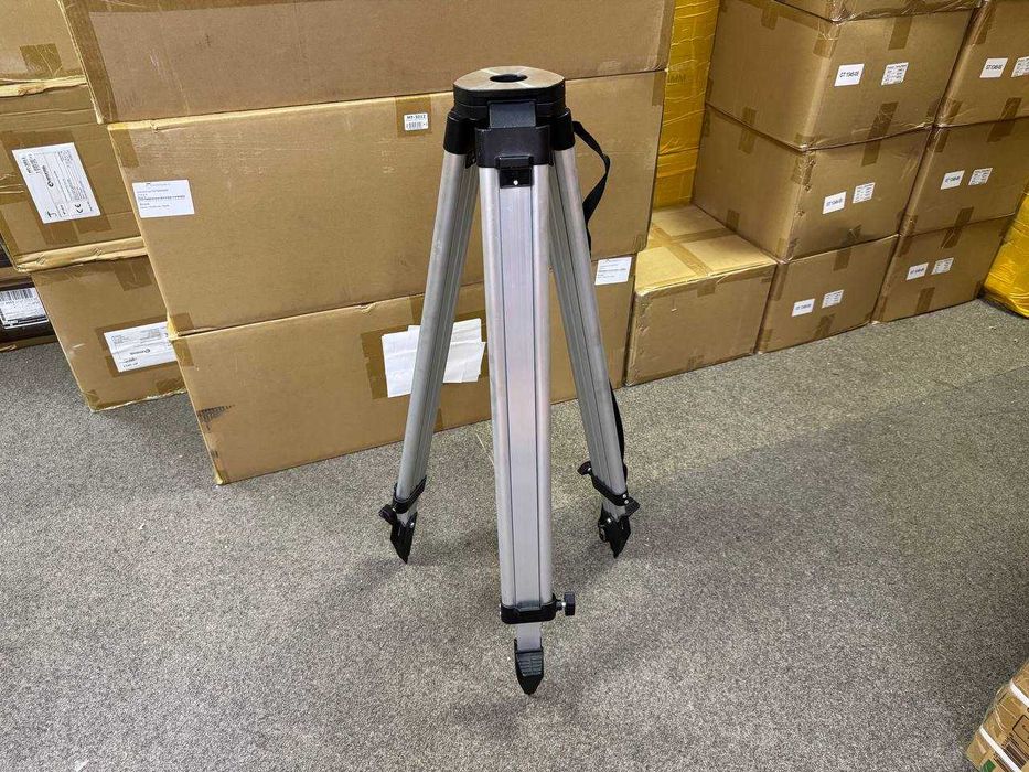 1650 мм Тренога для оптического нивелира  с ремнем, резьба 5/8"