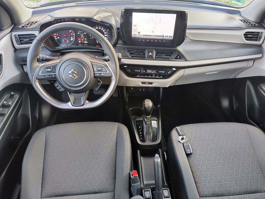 Suzuki Swift Hybrid Automat  Łopatki 1.2 Benz  12-2025 rok 2600 km
