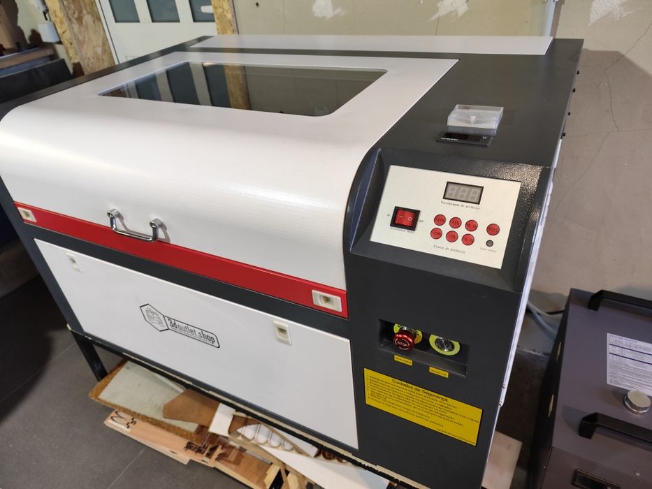 Máquina co2 gravação e corte  laser 5mm 600 x 400