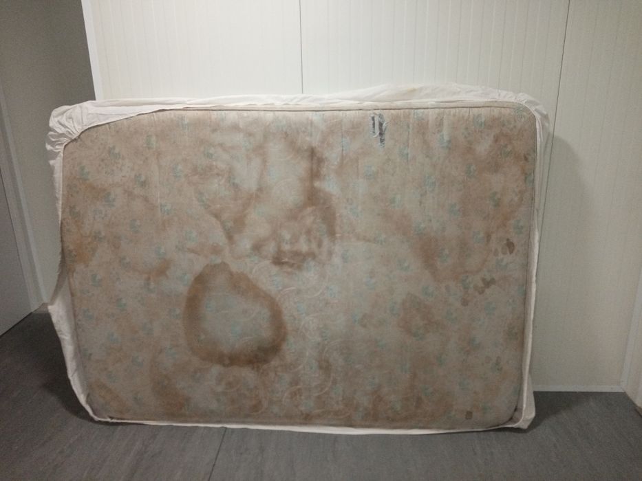 Colchão Grande Usado