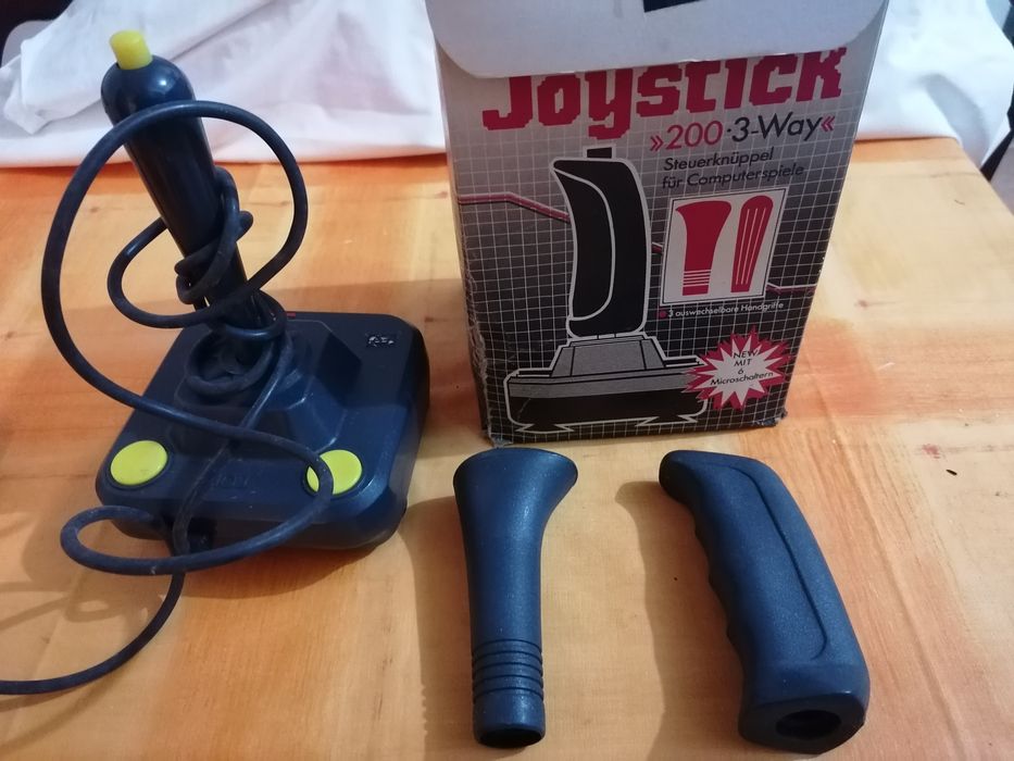 Joystic collection in good condition with box64738026334339122