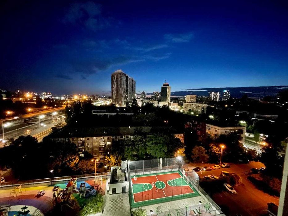 ЖК Victory (Перемоги центр КПІ вокзал Охматдит Ярославів град) паркінг