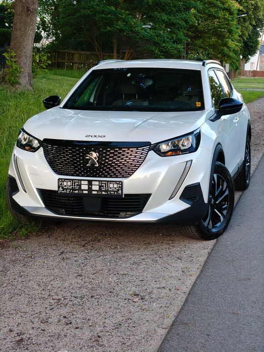 Peugeot 2008 Allure Pack S&S Virtual cockpit Kamera 360Navi