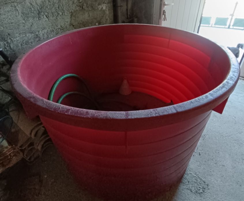 Dorna plástica para vinho 1000 litros
