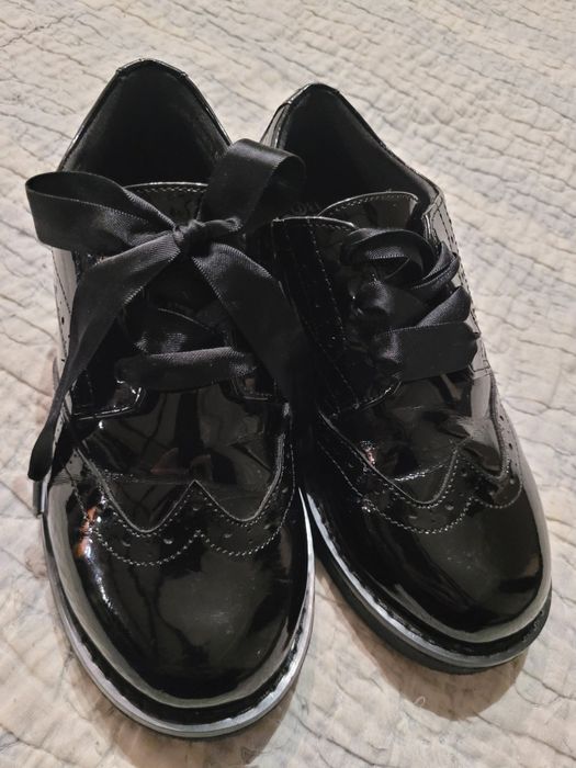 Туфлі унісекс  лакові