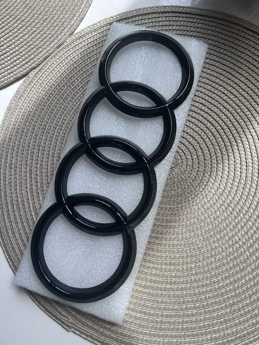 Znaczek emblemat logo Audi A6 Q3 Q5 Q8