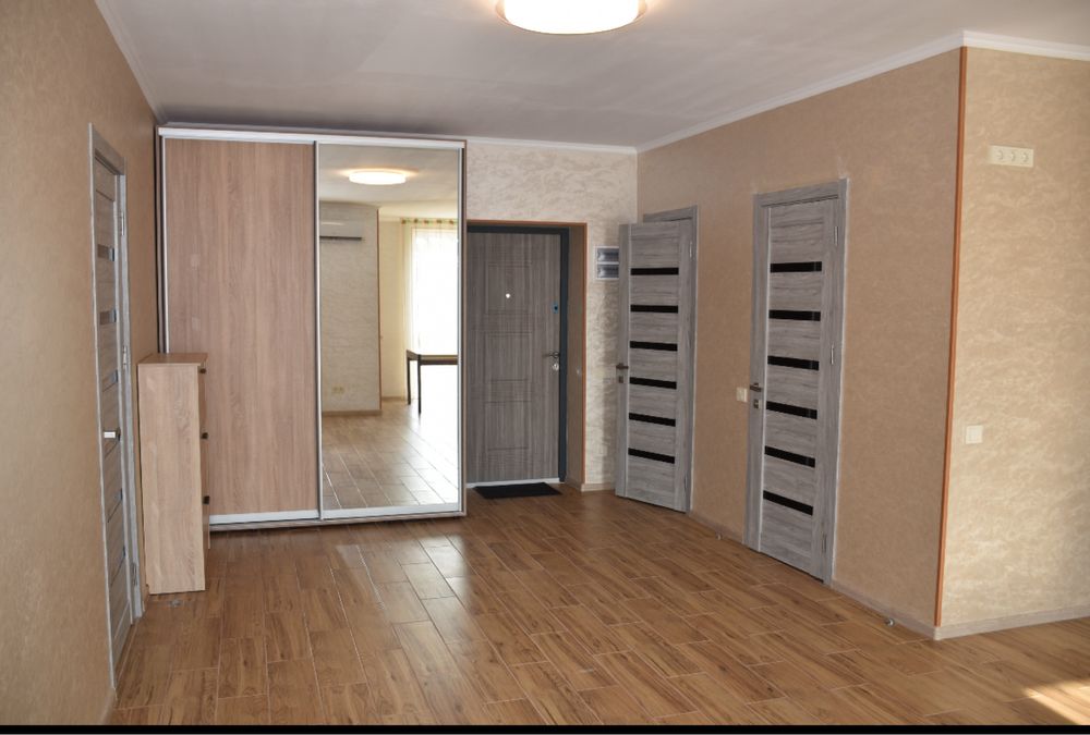 Продам двокімнатну квартиру Калинівка Фастівський райо ЖК. Калинатаун.