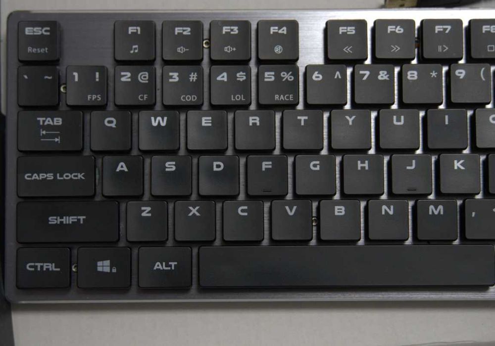 Klawiatura mechaniczna Genesis Thor 420