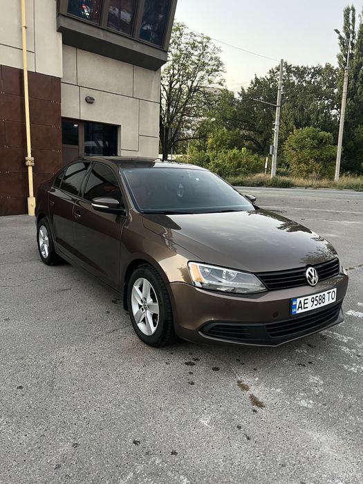 Volkswagen Jetta 2012 2.0TDI, в хорошем состоянии