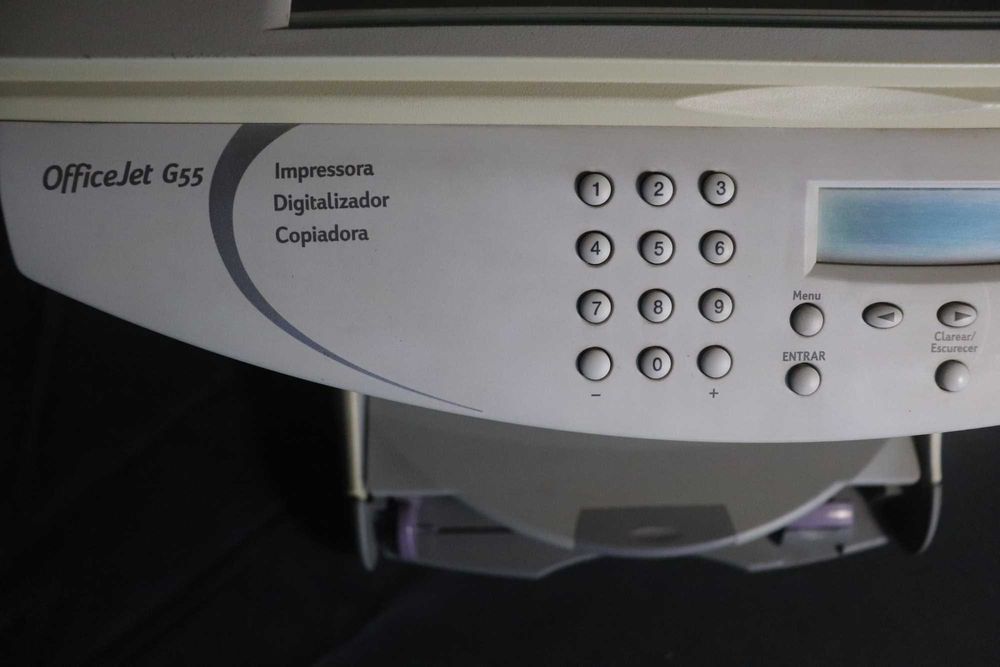 Impressora All-in-One HP OfficeJet 665 usada