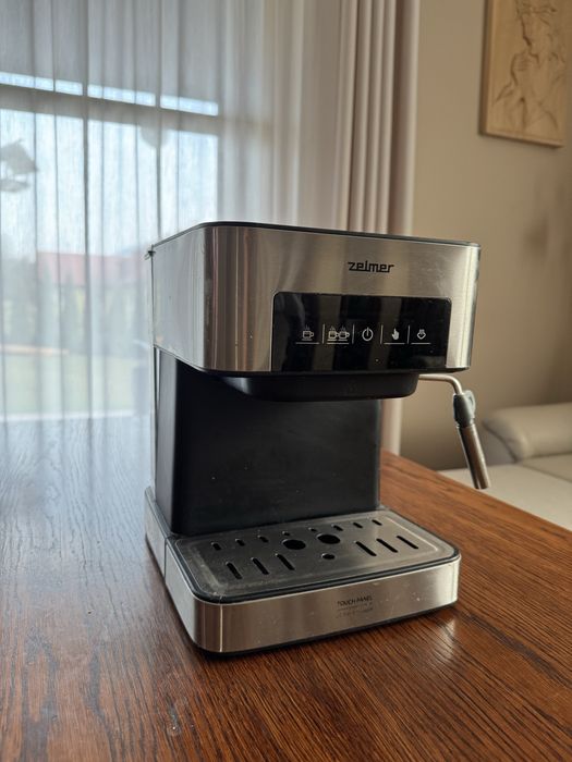 Ekspres kolbowy do kawy Zelmer ZCM7255