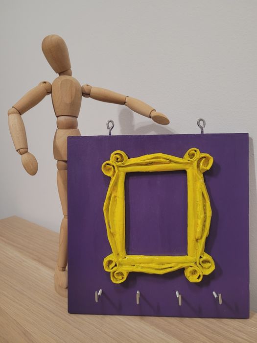 Wieszak na klucze biżuterię Friends serial Przyjaciele dom Monici i Rachel