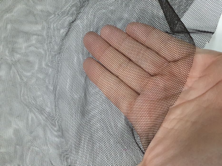 Tiul ciemny brąz szer.150 cm.