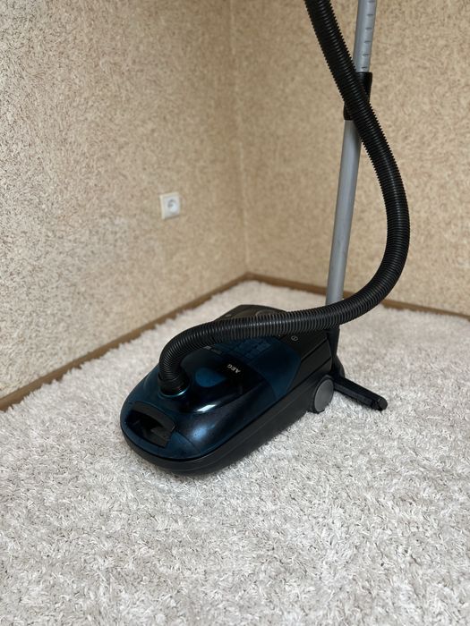 Пилосос AEG 1800 Watt
