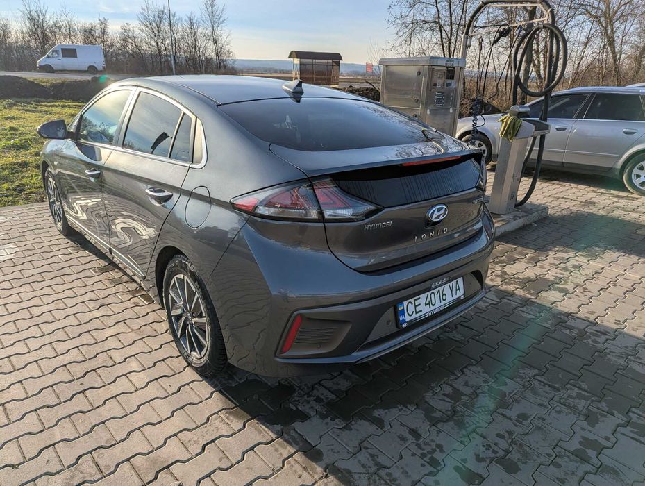 Hyundai Ioniq 38.3 kWh