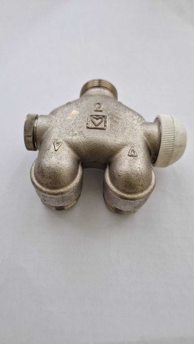 Przyłącze kontowe do grzejnika HERZ. zawór grzejnikowy