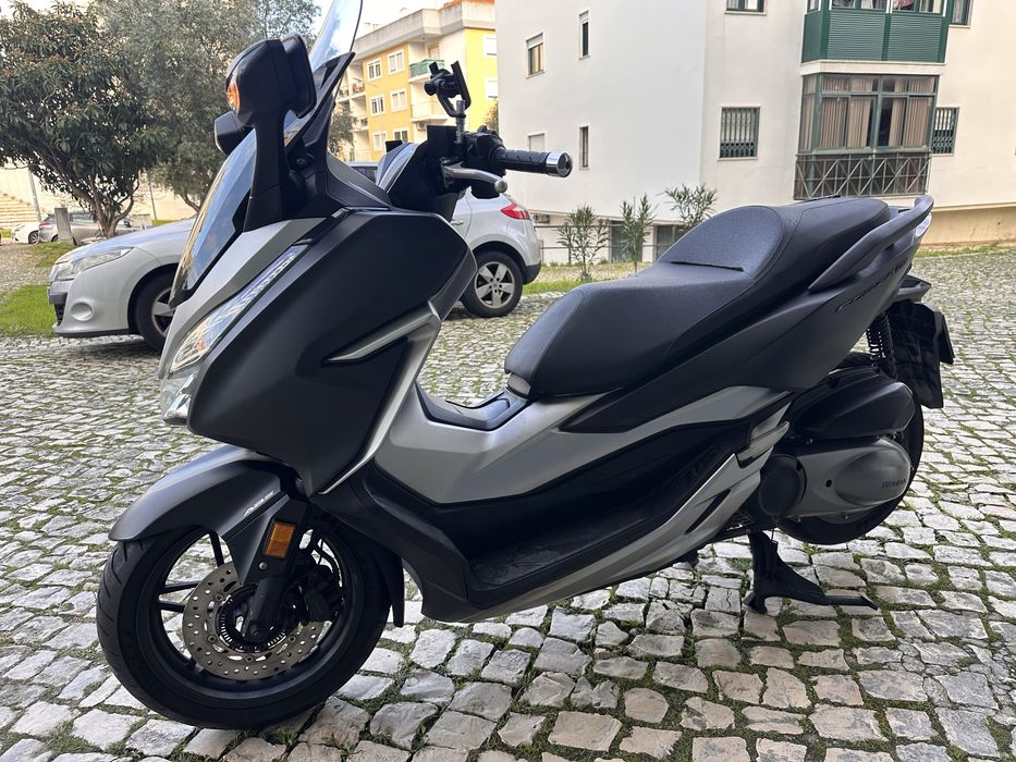 Honda Forza 300  poucos km