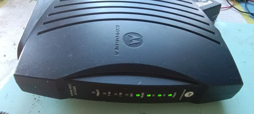 Роутер кабельний Motorola робочий