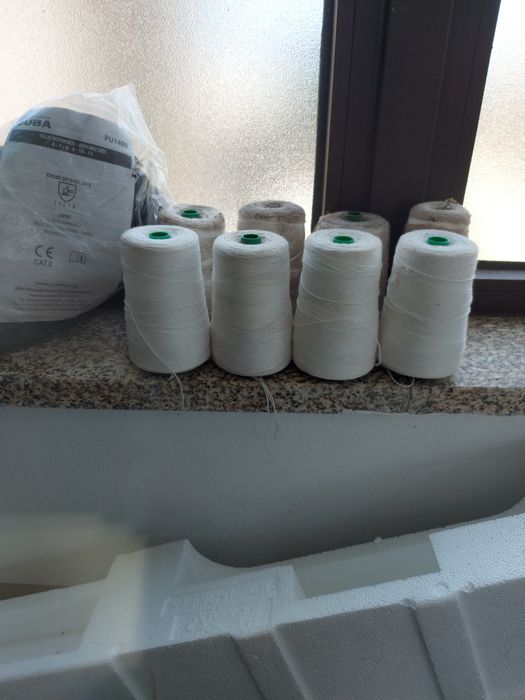 8 bobinas de fio de algodão e 10 Pares de luvas marca juba