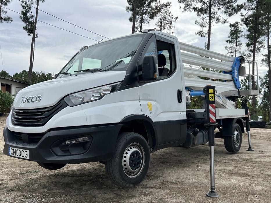 Plataforma iveco socage 28 metros