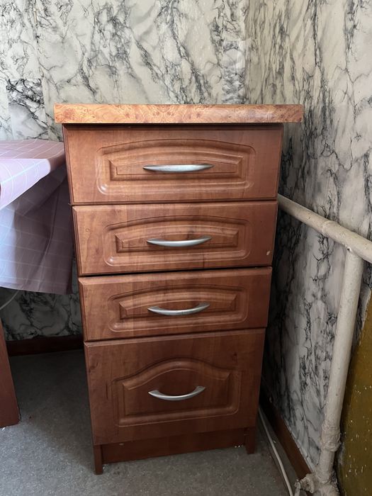 Тумба з шухлядами на кухню