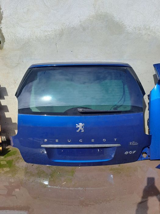 Peças de automóveis para desocupar