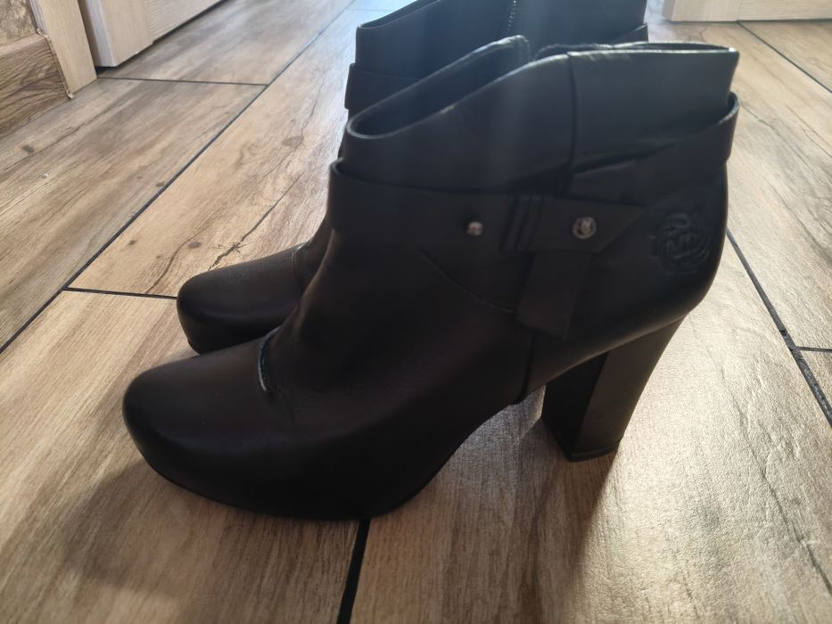 Жіночі зимові напівчеревики