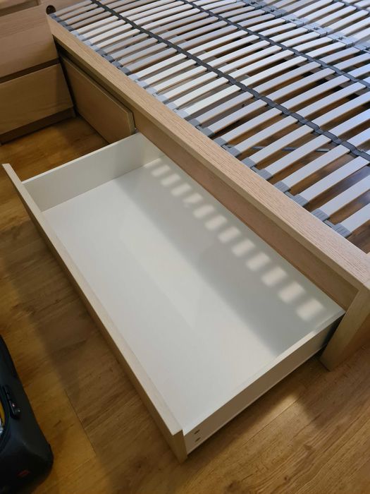 Cama MALM IKEA 160x200cm com Estrado, 4 Gavetas e 2 Mesa de cabeceiras
