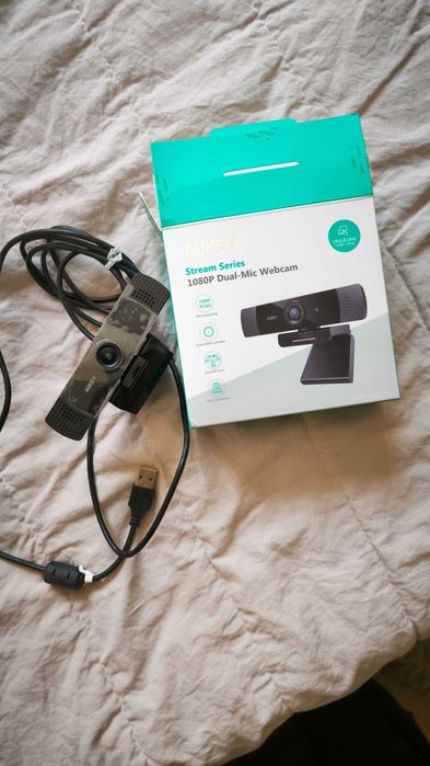 Webcam Aukey Full Hd (1080p) Para Videochamadas Com Microfone Estéreo - Preta Usb-aquaforge