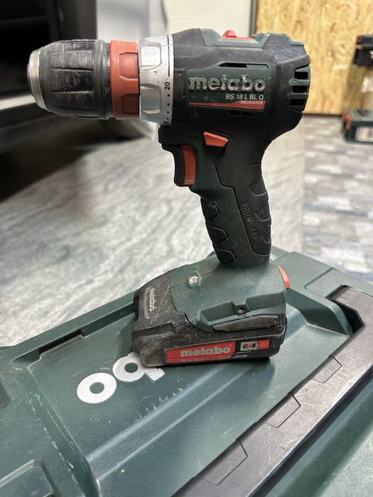 Аккумуляторный шуруповерт Metabo BS 18 L BL Q