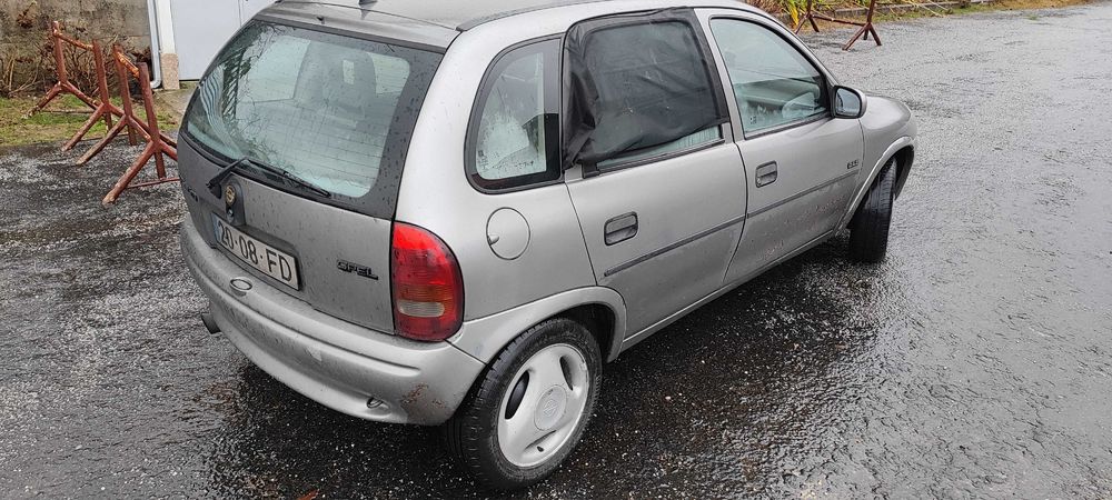 Vendo Opel corsa 1.5TD