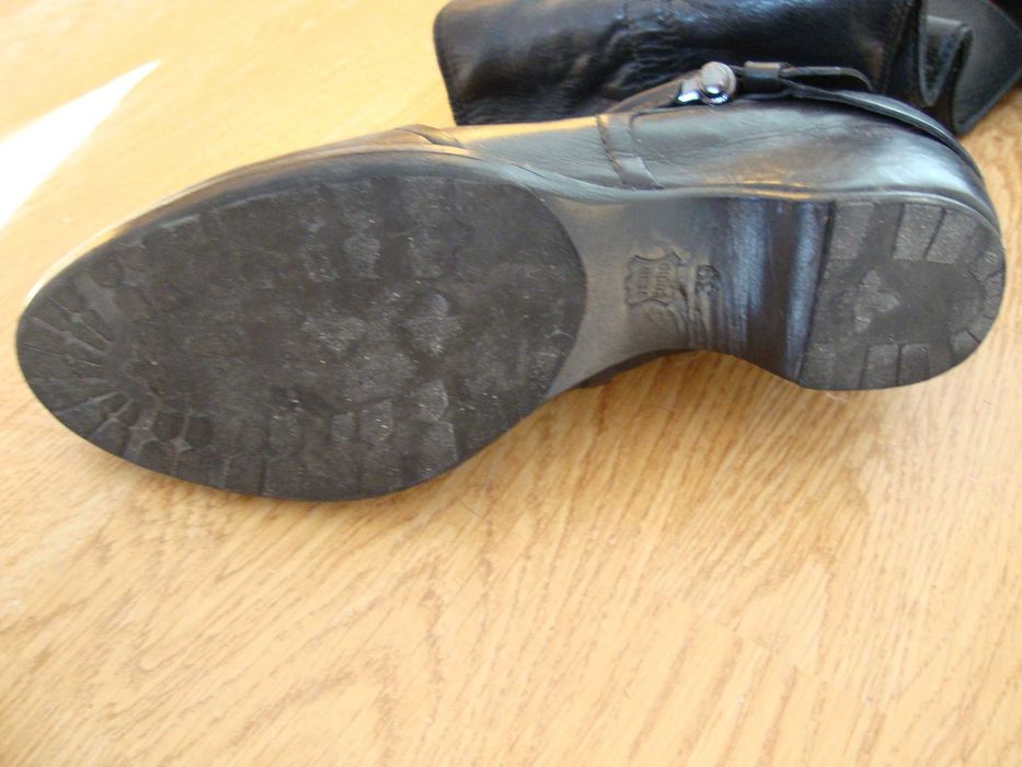 bata kozaki czarne 39
