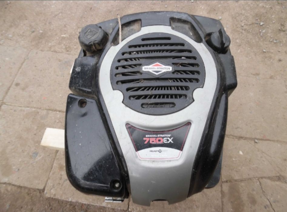 Запчастини двигуна газонокосарки briggs istratton