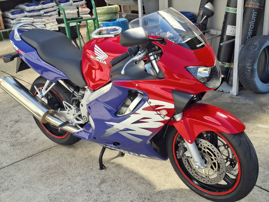 Cbr600 f4 só 24.000 khm
