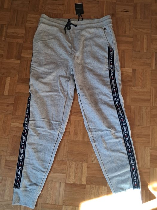 Dresy Tommy Hilfiger nowe z metką