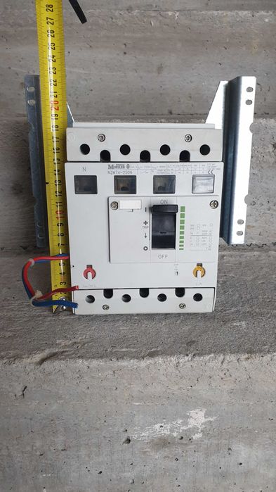 Wyłącznik główny  Moeller NZM74-250N