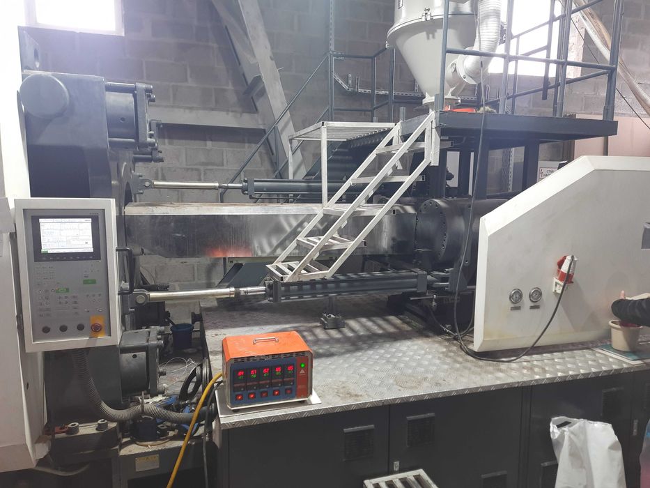 Термопластавтомат  IJT-SV860