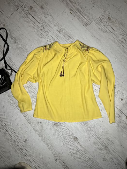 Вишиванка стильна