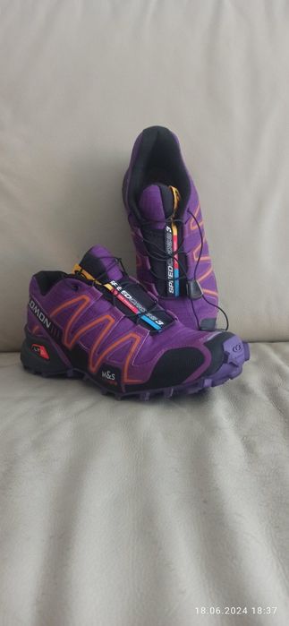 Продам SALOMON .