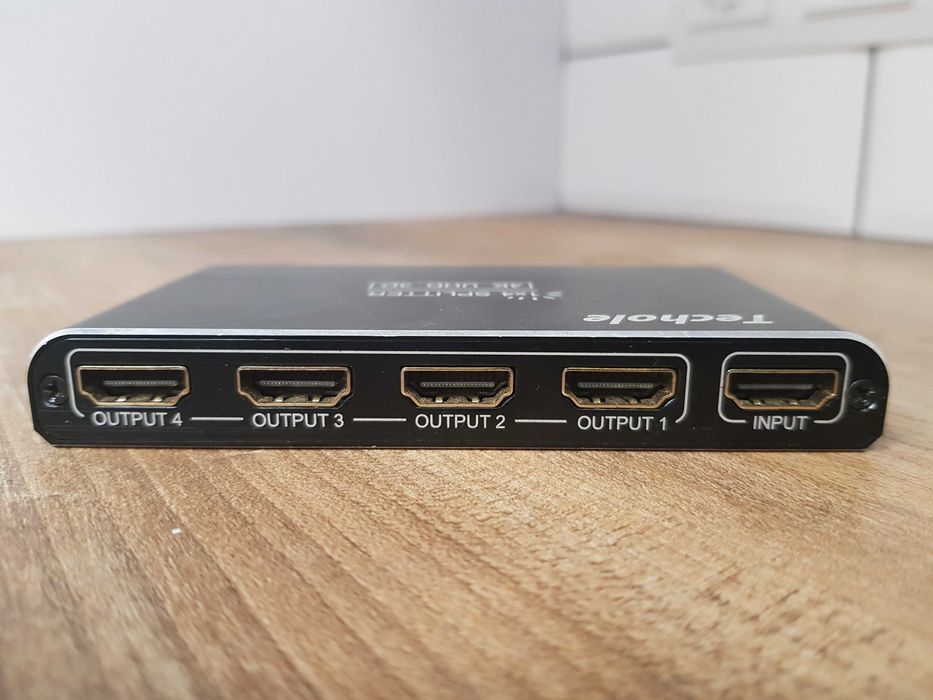 Techole hs104-bk Splitter спліттер, розгалужувач, комутатор 3D