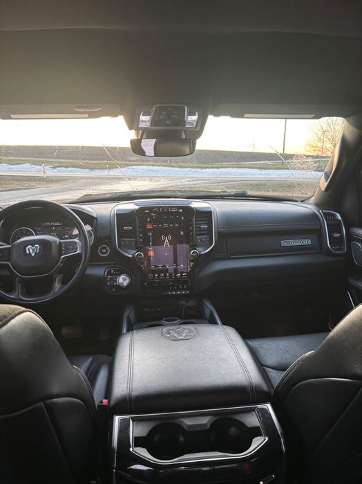 Sprzedam Ram 1500 laramie black widow full opcja