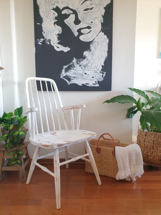 Cadeirão de madeira 
Wooden arm chair with count