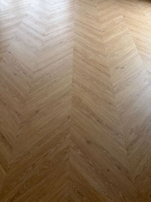 Panele winylowe Jodełka Francuska Dąb Ink Chevron SPC