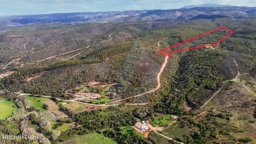 10 Hectares de Natureza Imaculada - Apenas a 5 Minutos de Aljezur