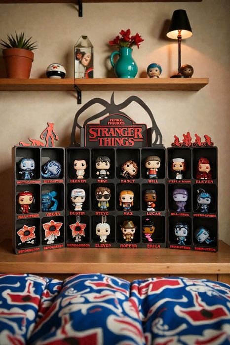 Organizer na figurki Stranger Things z Kinder Joy