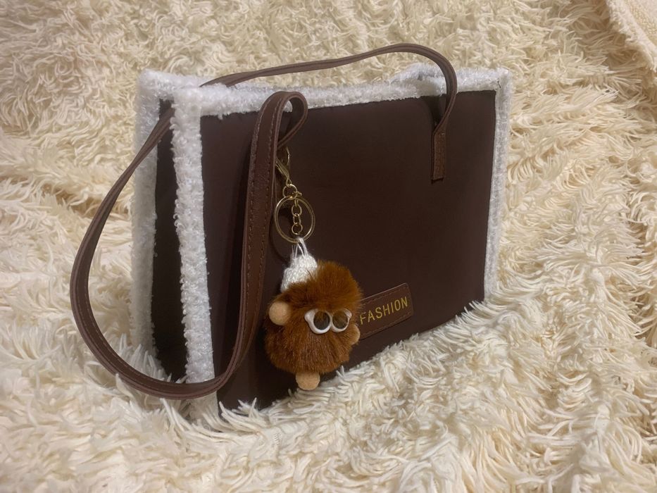 Актуальна сумочка з хутром