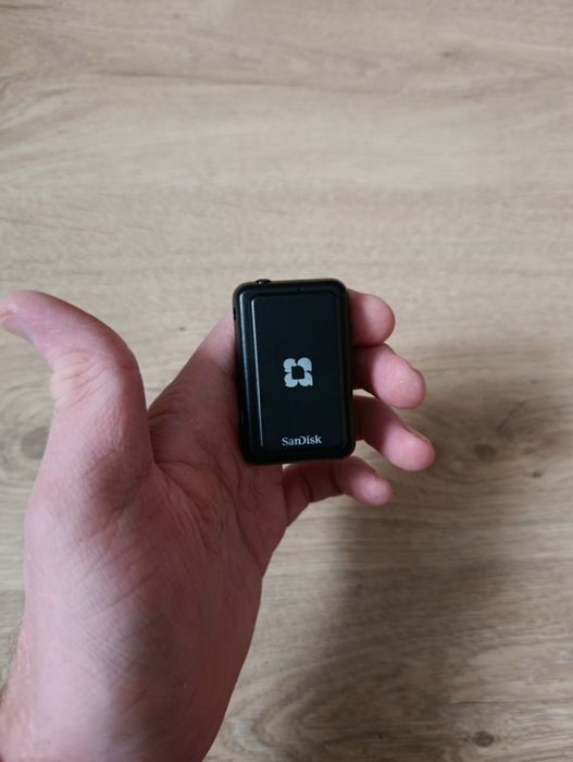 Mp3 плеер Sandisc sansa clip +