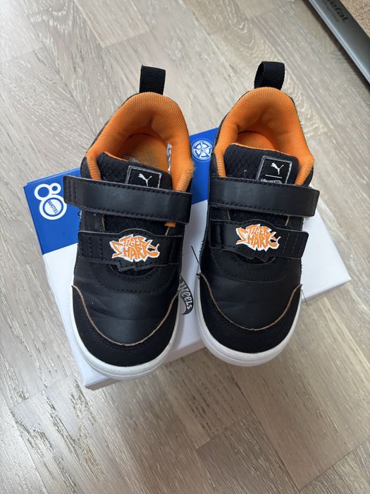 Дитячі кросівки Puma x Hot Wheels, розмір 26