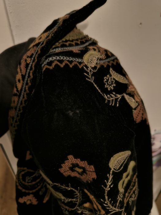 Marynarka Zara aksamit haft Rezerwacja