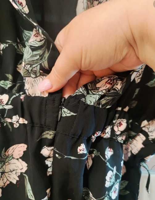 Kombinezon w kwiaty elegancki kobiecy